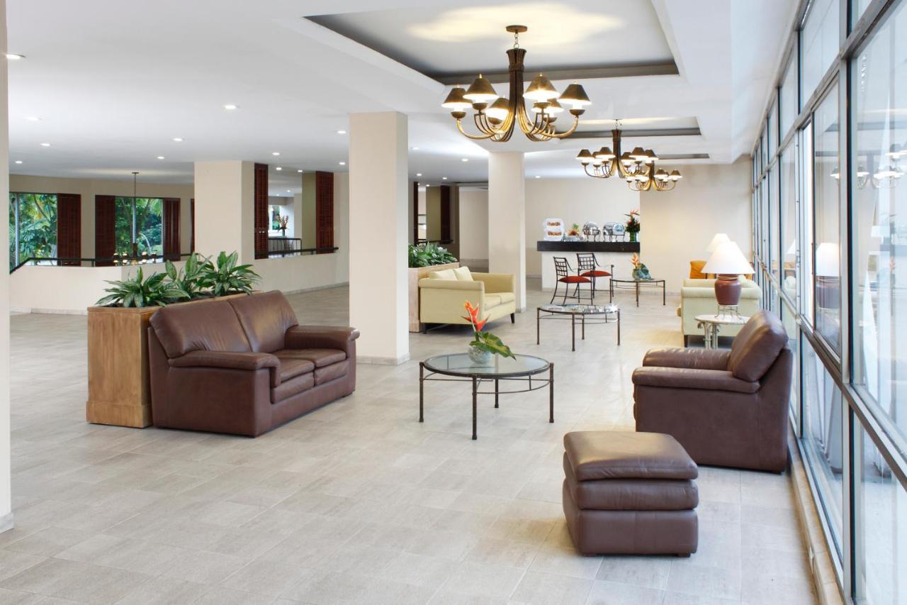 Hotel Estelar Altamira Ibagué Екстериор снимка Lobby